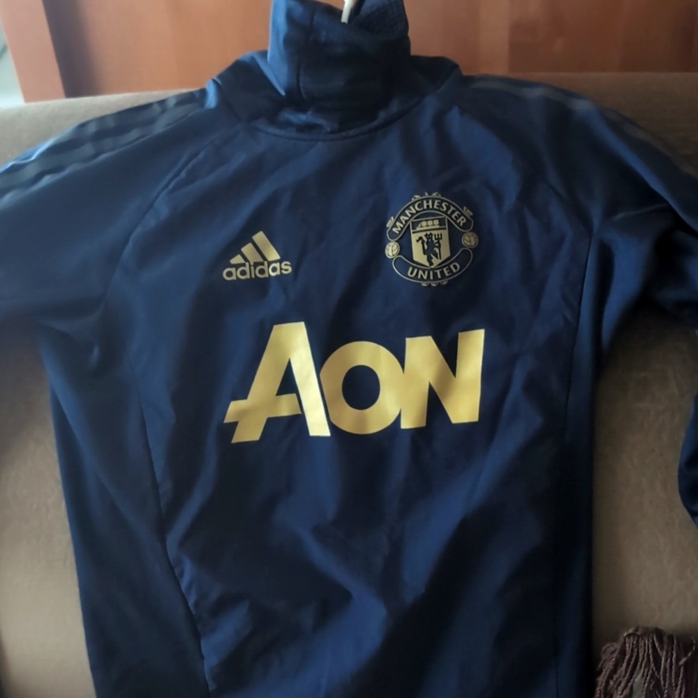 Adidas Manchester United warmup top. Like new! Men x small